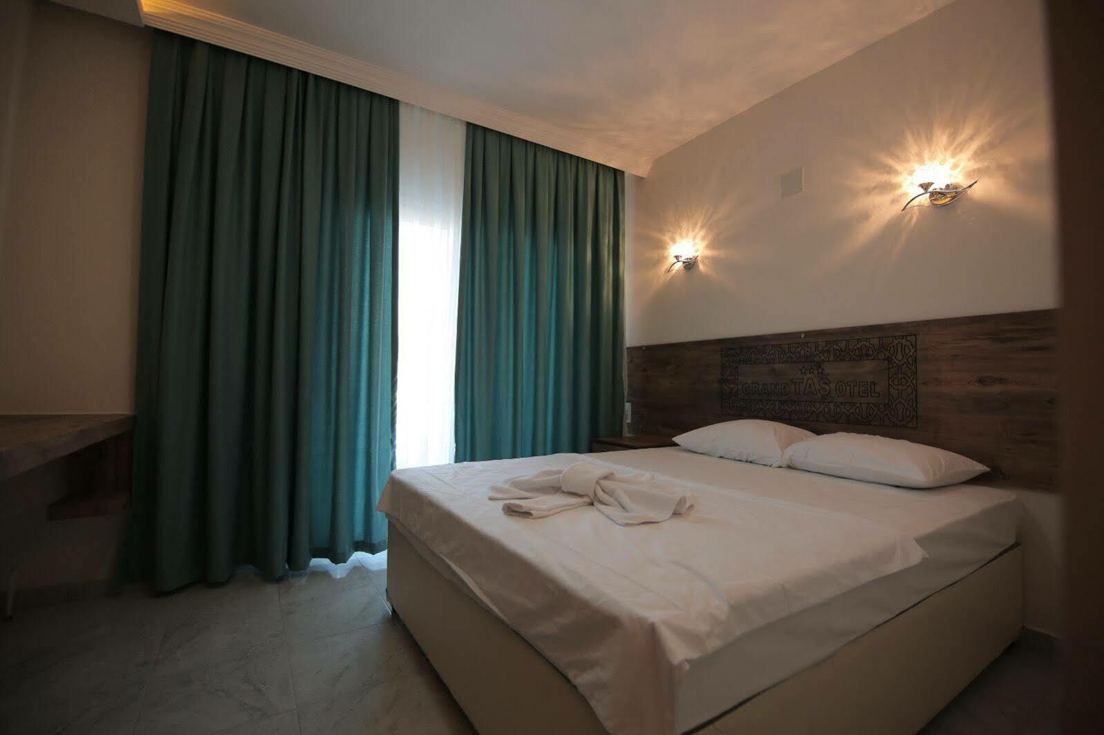 Grand Tas Otel Mut エクステリア 写真