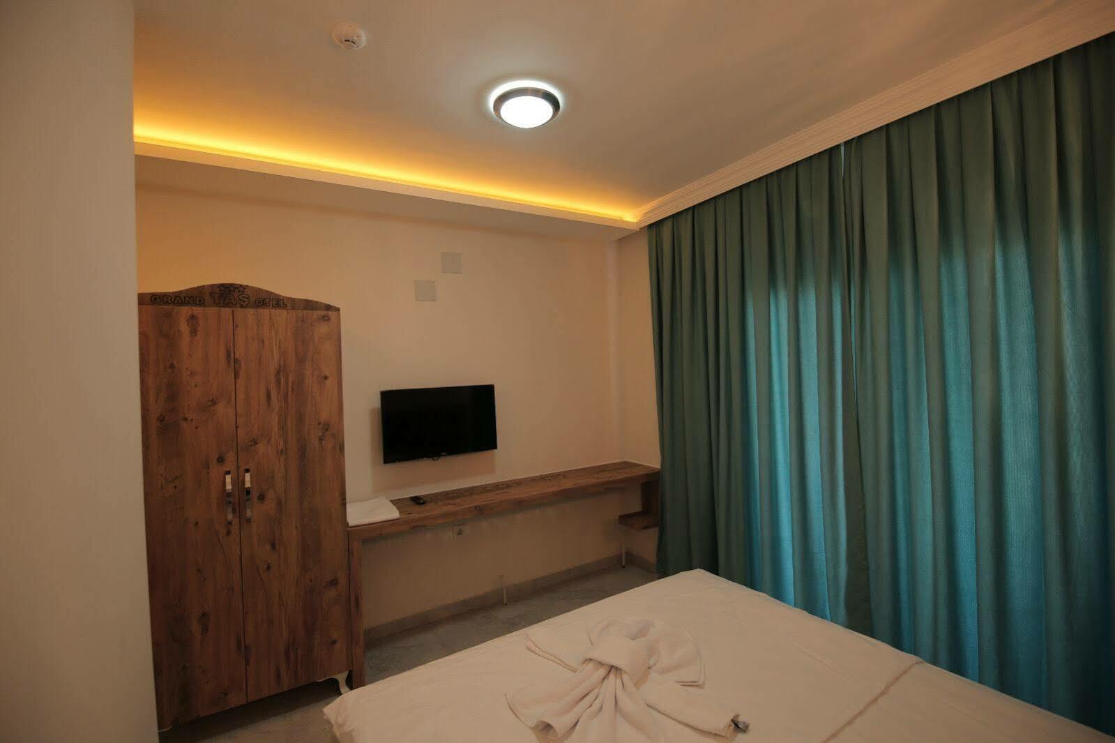 Grand Tas Otel Mut エクステリア 写真